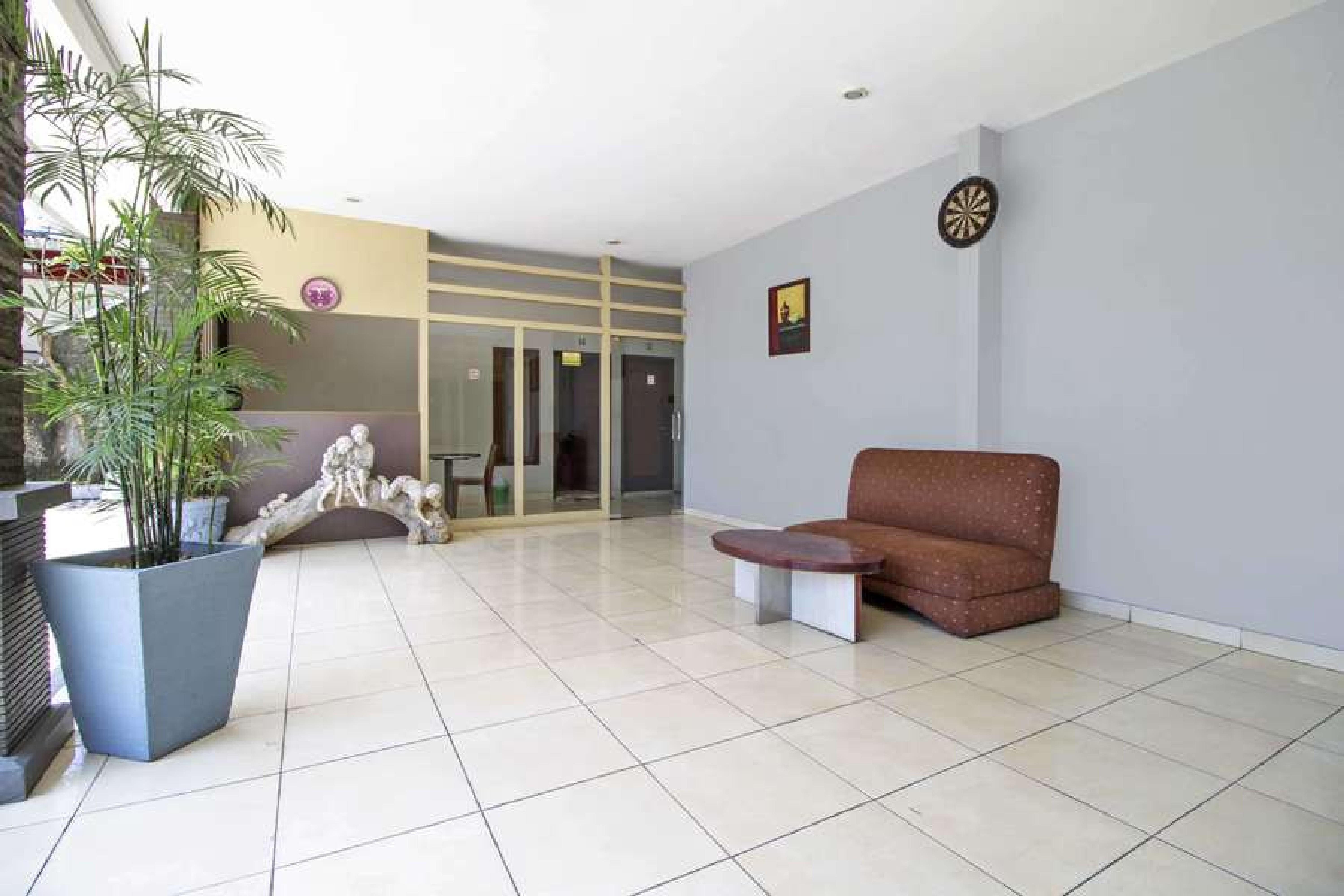 Reddoorz @ Pangeran Antasari 2 Hotel Cilandak  Exterior foto